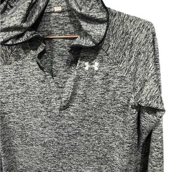Under Armour Long Sleeve Hooded Henley V-cut, Marl Pullover Heatgear loose fit‎ - Picture 3 of 8